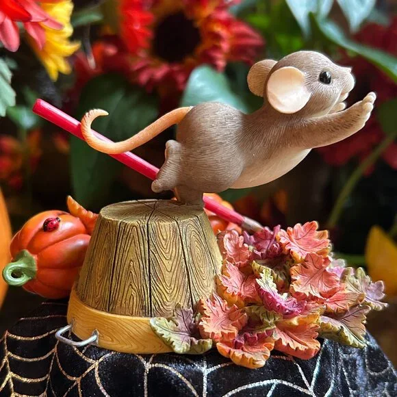 Charming Tails HALLOWEEN “Dive Right In” (85/118) - Picture 9 of 15